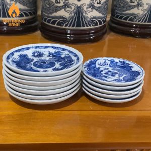 Đĩa đựng trầu cau - Đĩa xin đài âm dương - Đĩa bầy đồ lễ men lam men trắng Bát Tràng hoạ tiết rồng sen