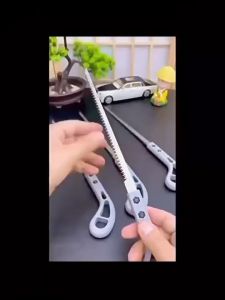 ซื้อ 1 แถม 1 เลื่อยมือญี่ปุ่น เลื่อยกิ่งไม้ เลื่อยหางหนู ขนาดเล็ก พกพา ตกแต่งพุ่มไม้ในสวน อุปกรณ์ในสวน คมจริง