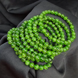 Q1644 Vòng Diopside tự nhiên cho khách chịu chơi size hạt 7li Mộc và Hỏa - Phong Thủy TUDO
