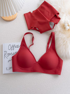 Red Seamless Bra Set Adjustable Shape Enhancing Gathered Underwear for Young Women Full Cup Soft Steel Ring V-Neck Three Rows of Buckles