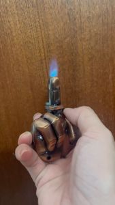 HCM Bật Lửa Khè Xài Gas Hình Ngón Tay Vô Đối Có Âm Thanh Độc Lạ