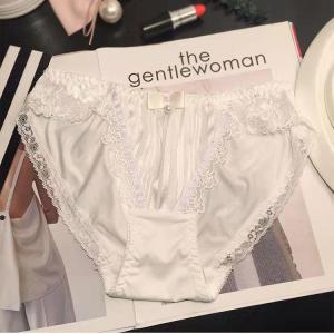 กางเกงชั้นในผ้าไหมน้ำแข็งขอบลูกไม้เอวต่ำสำหรับผู้หญิงในช่วงฤดูร้อน กางเกงชั้นในทรงสามเหลี่ยมระบายอากาศได้ดี ความยาวถึงเข่า เอวต่ำ