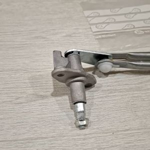 Wiper Link Mitsubishi PS125 PS135 MK404322