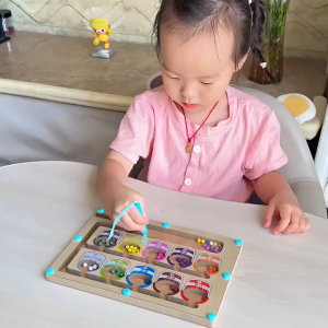 แยกสีลูกปัดแม่เหล็ก ของขวัญเด็กคริสต์มาส ของขวัญคริสต์มาส ของเล่นแม่เหล็กเขาวงกต การฝึกคิด ของเล่นเพื่อการศึกษา ส่งเสริมการพัฒนาเด็ก