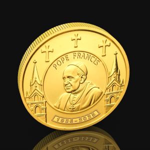 Gold-Plated Pope Francis Coin Creative Memorial Tribute Award European Style Iron Material Home Decorative Blessing Item