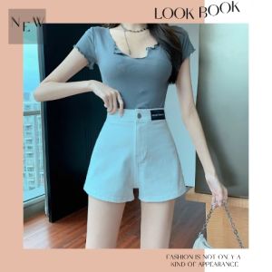 Psion แนะนำ✨กางเกงยีนขาสั้นเอวสูงสไตล์เกาหลี กางเกงขาสั้นผญรัดรูปเซ็กซี่สุดๆ กาเกงขาสั้นสีฟอกผ้านิ่มสวมใส่สบาย 👍" [เป็นประโยคที่ถูกปฏิวัติการแก้ไขในบริบท]