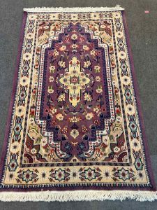 "Exquisite Handmade Purple Persian Isfahan Design Silk & Wool Carpet: Authentic Craftsmanship from Pakistan 5x3 ft (150x90 cm)"