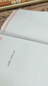 Uni-ball Signo 207 Gel Pen BLACK 0.7mm Tip – Smooth Quick-Drying Ink in Black Blue and Red