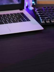 Electric  Travel Shaver Razor For Men Rechargeable IPX7 Waterproof Punk Mecha Design Pocket Face Beard  With Key Ring