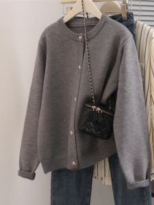 เสื้อคาร์ดิแกนถักสีชมพูสำหรับผู้หญิง ฤดูใบไม้ร่วง 2025 เสื้อคลุมกันหนาวแบบสวมหัว ทรงหลวม แขนยาว ปกติ คอตั้ง สีสันสดใส