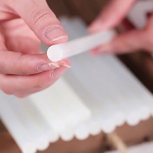 กาวแท่ง (5 ชิ้น/กล่อง) ขนาด 11×190mm กาวร้อน กาวแท่งใส แท่งกาวร้อน แท่งใหญ่