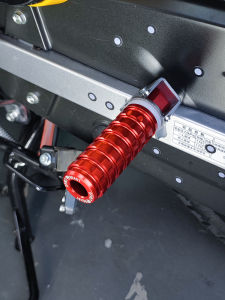 Honda L25 หลังคารถจักรยานยนต์สีสันสดใส ปีกข้างซ้าย สีสันสดใส สำหรับรถจักรยานยนต์ Honda Cub CC110 ชิ้นส่วนดัดแปลง ล้อแบบพับได้