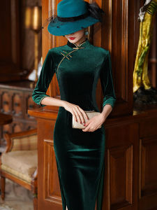Elegant Long Velvet Qipao Dress in Dark Green Color for Women High Slit Daily Wear Vintage Style High Quality Fashion Show Dress