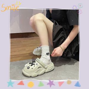 รองเท้าตัวโตลาย มีตัวอักษรแถมนิดหน่อย นุ่มกันลื่นใส่สบาย ราคาสบายกระเป๋า