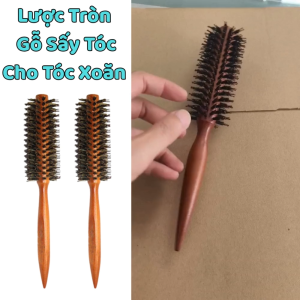 Lược Tròn Gỗ Sấy Tóc Cho Tóc Xoăn Cao Cấp kết cầu với răng lược mềm xếp dày giúp mái tóc suôn mượt