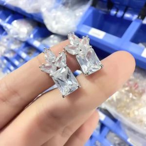 Huitan Charming Stud Earrings for Women Party Engagement Inlaid Shiny Geometric CZ Design Trendy Accessories Personality Jewelry