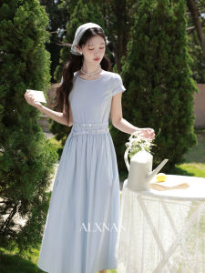 Đầm Xanh A-Line Dài Tay Ngắn