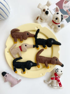 Nepal Handmade Sausage Dog Spotted Dog Bulldog Brooch Japanese and South Korean Cute Cartoons Wool Felt Pin