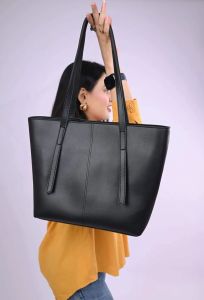 TAs wanita simple dan modis / tas wanita elegant / tas wanita kuliah totebag Naura