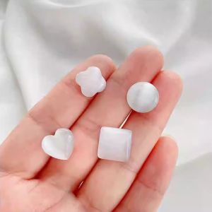 Womens Shirt Safety Pin Cats Eye Stone Brooch Pin Simple Fixed Clothes Small Neck Flower Accessory Anti-Light Exposure