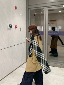 Winter Womens Woolen Scarf Plaid Black White British Style Neck Warmer Shoulder Shawl Fashionable Retro Accessory