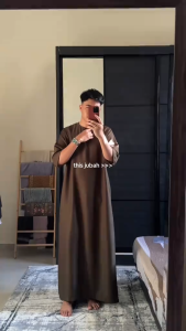 Islamic Men’s Robe Jubah Long Dress Exclusive Men’s Jubah Round Neck ¾ Sleeves