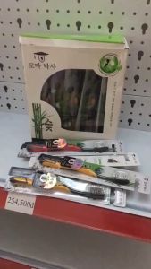 Hộp 30 cái Bàn Chải Đánh Răng Than Tre