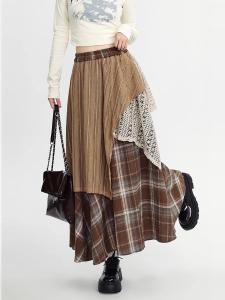 กระโปรงทรงเอผ้าโพลีเอสเตอร์ไม่สมมาตรพร้อมจุดเด่นด้านการเชื่อมต่อและลายสก็อตสำหรับฤดูใบไม้ผลิและฤดูร้อน