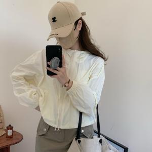 Womens Short Lightweight Breathable UV Protection Jacket Hooded Fashionable Summer 2025 Anti-Uv Outerwear Thin Model