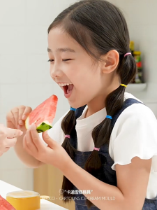 Ecoco Popsicle Molder with Stick and Cover Silicone  Bear Paw Shaped DIY Ice Sticks Molder