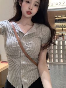Summer New Pure Desire Style Women's Shirt: Short Sleeve V-neck, Versatile Design, Anti-ageing, Korean Version, Slim Fit, Business Casual