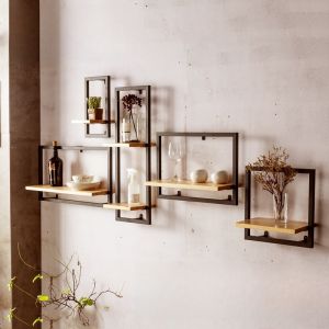 ชั้นวางของติดผนังสไตล์ Scandvinian ด้วยไม้จริง ตะขอเหล็กสำหรับตกแต่งห้องนั่งเล่น ชั้นวางหนังสือแบบติดผนังเรียบง่ายและสร้างสรรค์