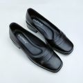 Sepatu Pantofel Wanita Hak 3 cm Kulit size 36 sampai 43. 