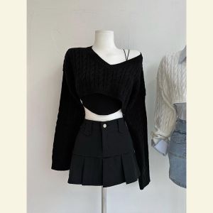 Spring 2023 New Style Large Womens Suit Black Knit Sweater Short Skirt with Suspenders Three-Piece Set Korean Version