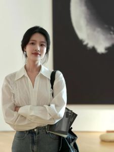 เสื้อเชิ้ตแขนยาวสีขาวสไตล์ฝรั่งเศสสำหรับผู้หญิง ดีไซน์หลวมๆ ปักลาย ทรงหลวมๆ แขนยาว คอวี ปกติ