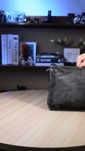 BJIAX กระเป๋าสะพายข้างกันน้ําผู้ชายกระเป๋าสะพายไหล่ความจุขนาดใหญ่กระเป๋า Messenger ลายพราง