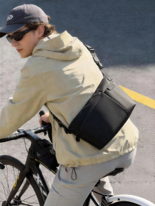 Pierre Cardin | Commuter Lightweight Functional Mens Backpack