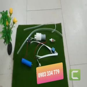 combo chế bình rót rươu tự động bơm hút miễn phí ship