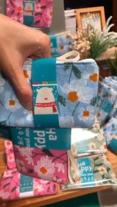 ส่งด่วน ถูกมาก สุดคุ้ม กระเป๋าสตางค์ลายญีุ่ปุ่น ดอกยิบโซ กระเป๋าเงิน ของชำร่วย ของขวัญปีใหม่ 2025 ของขวัญแจกเพื่อน  ฟรีสายคาด