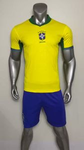 Bộ Quần Áo Bóng Đá Đội Tuyển Brazil logo thêu chất vải thun lạnh thấm hútthoáng mát  không nhăn không xù lông A28