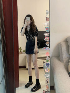 สีดำ เสื้อเชิ้ตแขนสั้นลายดอกไม้ ผู้หญิง ฤดูร้อน สี่เหลี่ยม ปกเสื้อ แขนฟอง สลิมฟิต สไตล์ญี่ปุ่น หวาน ดีไซน์ ลำลอง เสื้อท่อนบน