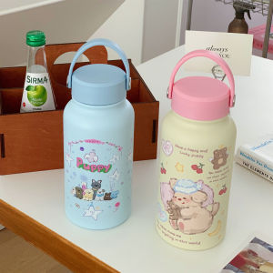 Cute Large Capacity Stainless Steel Insulated Water Bottle Portable Outdoor Coffee Cup for Women with Handle Cartoon Style
