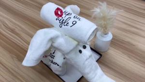 Men Embroidered Hand Towel Boyfriend Girlfriend Bf Him Birthday Christmas Valentines Small Gifts Ideas Funny Stuff Cute Meaningful Custom Gag Personalized Good Sweet Thing Thoughtful Humor Gadget