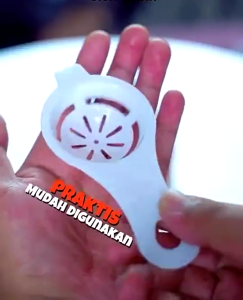 Egg Separator Sendok Plastik Alat Khusus Pemisah Kuning Telur Putih Telur Praktis COD SIAP KIRIM