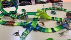 Mainan Anak Mobil Mobilan Dinosaurs Railcar Way Adventure (Remote)