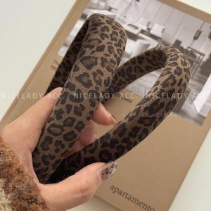 Retro Hong Kong Style Wide Edge Velvet Leopard Print Hairband Womens Autumn Winter New Sponge Press Hair High Forehead Washing Headband