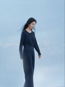 aTOUR PLANET | Deep Sleep Silk Pajama Set with Built-in Bra for Women