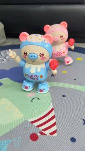 ตูกตาหมูน้อยน่ารัก เดินได้ มีเสียงเพลง มีไฟ เล่นสำหรับเด็ก