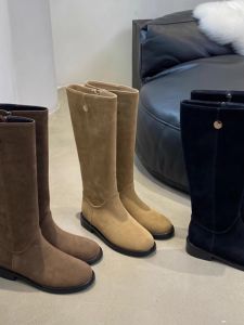 Giày Bốt Thời Trang Cowboy Tây Phương Đem Lại Vóc Dáng Thon Gọn