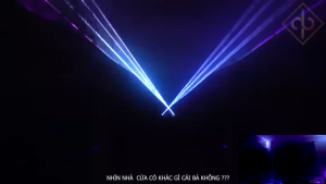 Đèn Laser Quét Tia 2 Cửa 7 Màu Cực Ảo Màu Có Nháy Theo Nhạc Dùng Cho Phòng KTV Phòng Bay Sân Khấu
